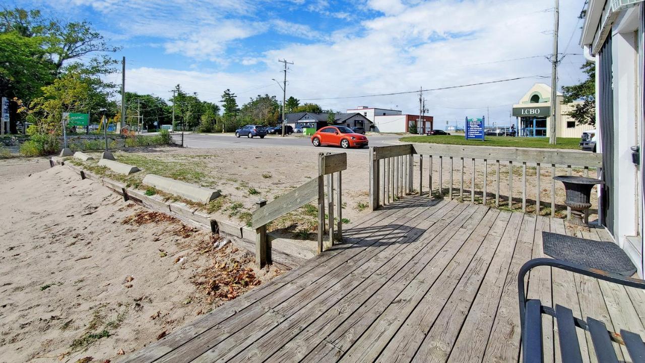 Main Beach River Retreat - Wasaga Beach 1 - Main Strip - 93 Mosley St Exterior foto