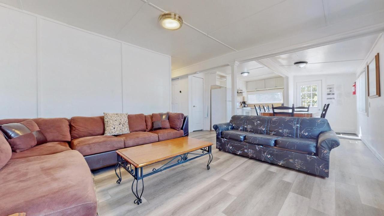 Main Beach River Retreat - Wasaga Beach 1 - Main Strip - 93 Mosley St Exterior foto